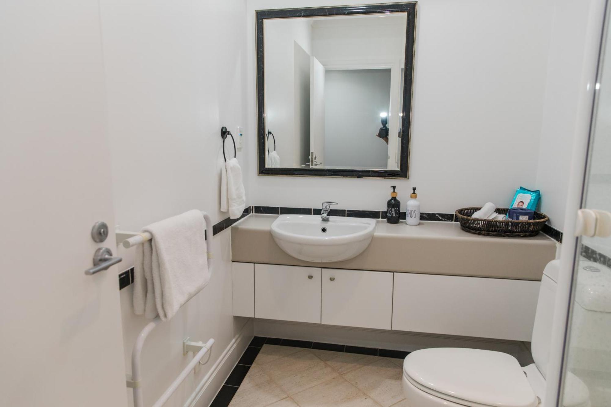 A City Stay Holiday On Queen Street Auckland Exteriör bild